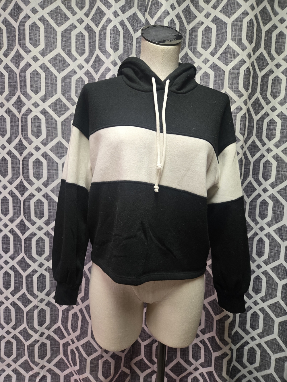 Z Supply Black And White Women's Hoodie Sweatshirt